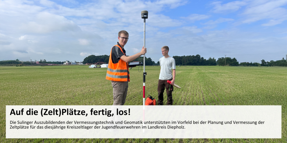 Auszubildende bei der Vermessung